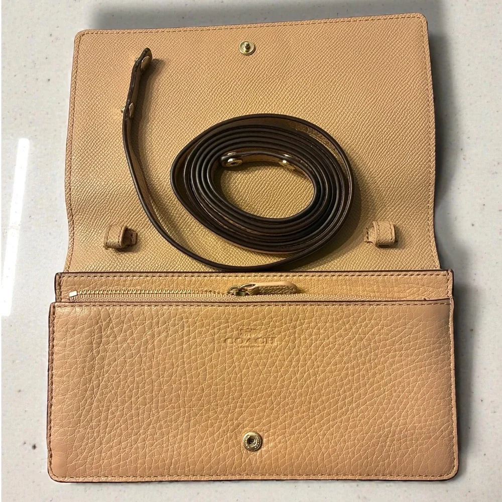 Coach Pebbled Leather Envelope Wallet Crossbody Nude Foldover Clutch Gold HW WOC